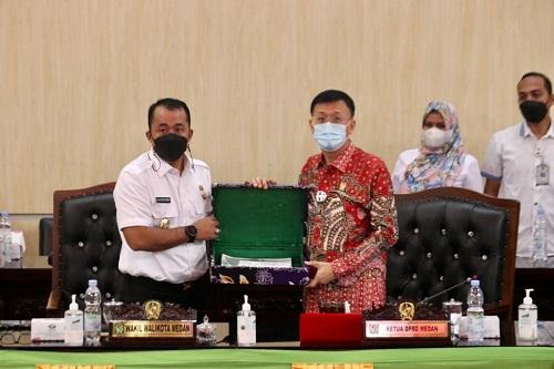 Bobby Nasution Sampaikan Ranperda RPJMD Medan Tahun 2021-2026 Dalam Sidang Paripurna DPRD